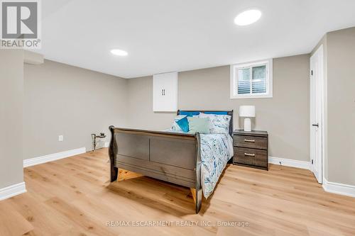 165 Bellingham Drive S, Hamilton, ON - Indoor Photo Showing Bedroom