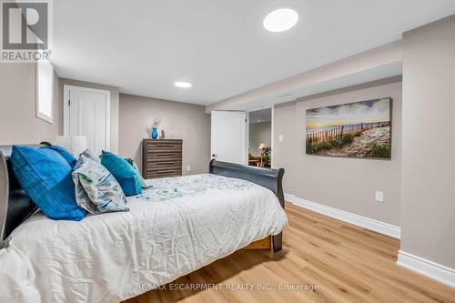 165 Bellingham Drive S, Hamilton, ON - Indoor Photo Showing Bedroom