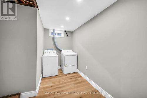 165 Bellingham Drive S, Hamilton, ON - Indoor Photo Showing Laundry Room