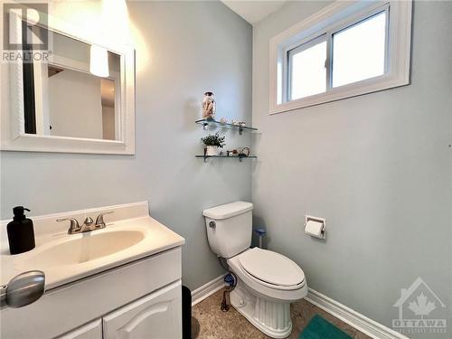 40 Stable Way, Kanata, ON - Indoor Photo Showing Bathroom