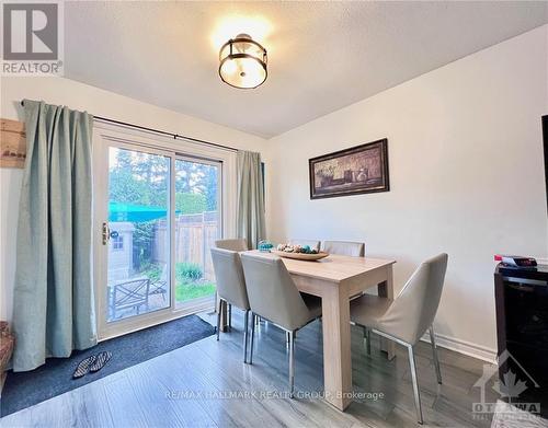 40 Stable Way, Ottawa, ON - Indoor Photo Showing Dining Room