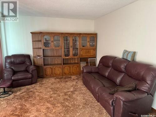 1171 109Th Street, North Battleford, SK - Indoor Photo Showing Living Room