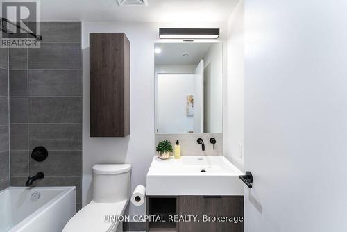 301 - 108 Peter Street, Toronto (Waterfront Communities), ON - Indoor Photo Showing Bathroom