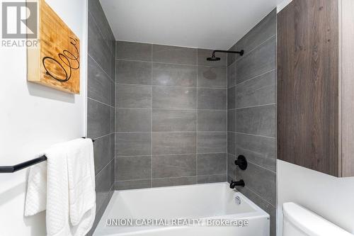 301 - 108 Peter Street, Toronto (Waterfront Communities), ON - Indoor Photo Showing Bathroom