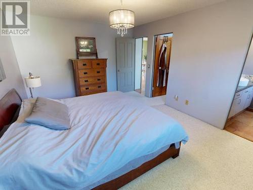 3756 Manitoba Ave, Powell River, BC - Indoor Photo Showing Bedroom