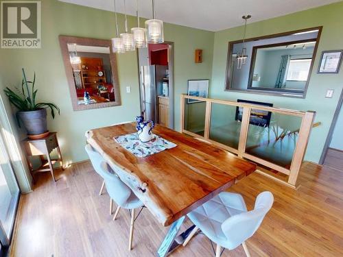 3756 Manitoba Ave, Powell River, BC - Indoor Photo Showing Dining Room