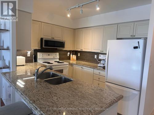 907 - 260 Merton Street, Toronto (Mount Pleasant West), ON - Indoor Photo Showing Kitchen With Double Sink