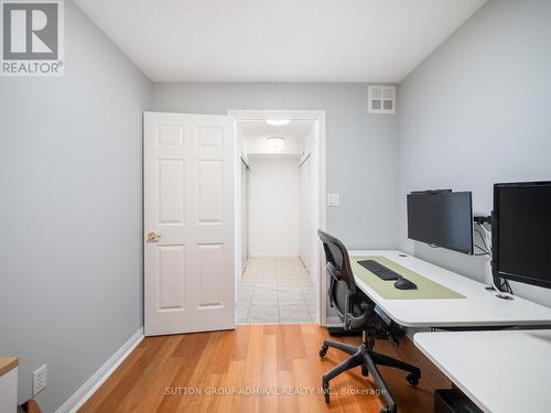 907 - 260 Merton Street, Toronto (Mount Pleasant West), ON - Indoor Photo Showing Office