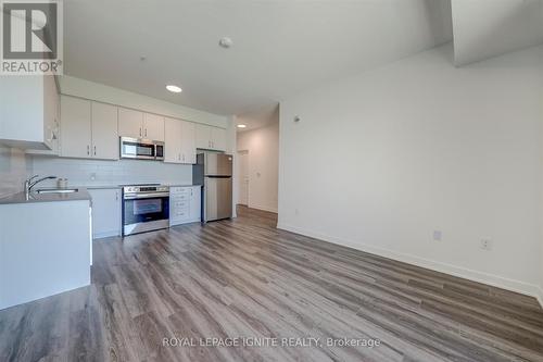 385 Arctic Red Drive, Oshawa (Windfields), ON - Indoor Photo Showing Kitchen