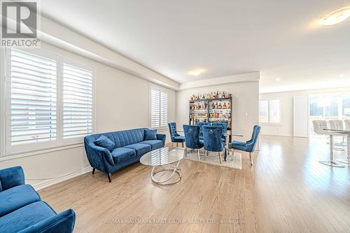 5 Toulouse Street, Whitby, ON - Indoor Photo Showing Living Room