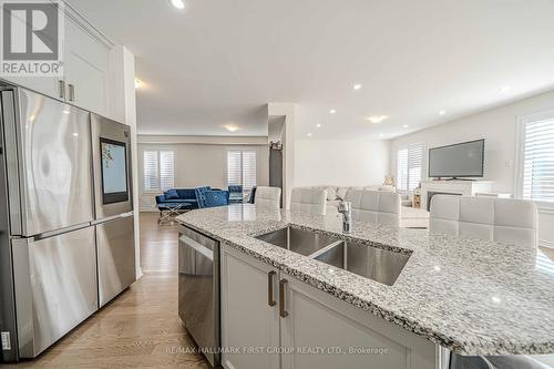 5 Toulouse Street, Whitby, ON - Indoor Photo Showing Kitchen With Double Sink With Upgraded Kitchen