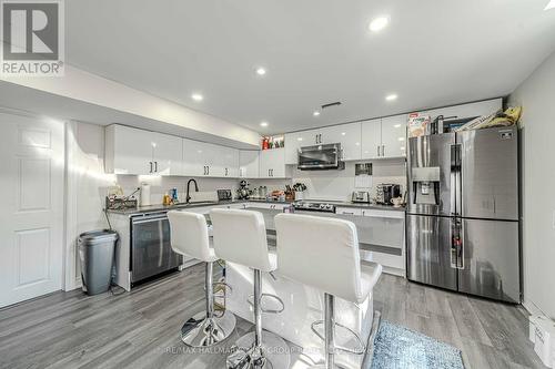 5 Toulouse Street, Whitby, ON - Indoor Photo Showing Kitchen With Upgraded Kitchen