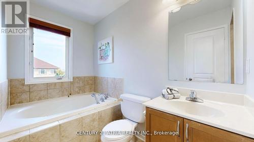 5 Pinecliff Avenue, Markham (Cornell), ON - Indoor Photo Showing Bathroom