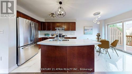 5 Pinecliff Avenue, Markham (Cornell), ON - Indoor Photo Showing Kitchen With Double Sink