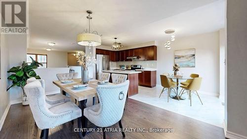 5 Pinecliff Avenue, Markham (Cornell), ON - Indoor Photo Showing Dining Room