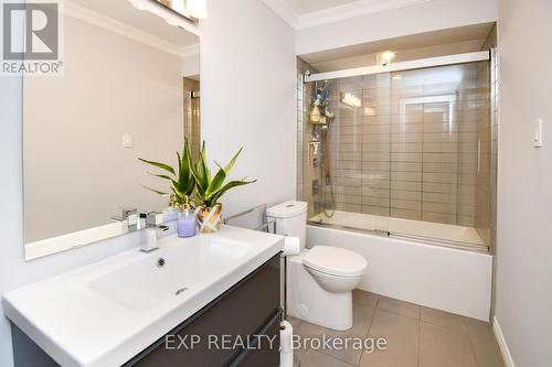 51 Gibbon Drive, Barrie, ON - Indoor Photo Showing Bathroom