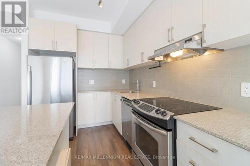 609 - 2560 Eglinton Avenue W, Mississauga, ON - Indoor Photo Showing Kitchen With Upgraded Kitchen