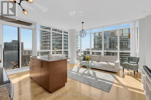 4407 - 55 Bremner Boulevard, Toronto (Waterfront Communities), ON - Indoor Photo Showing Living Room