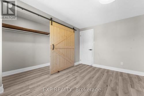 2258 Manchester Drive, Burlington (Brant Hills), ON - Indoor Photo Showing Other Room