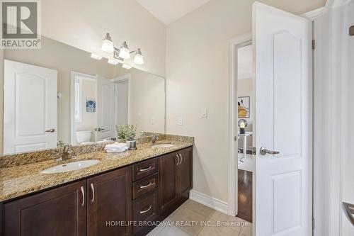 60 Marbrook Street, Richmond Hill, ON - Indoor Photo Showing Bathroom