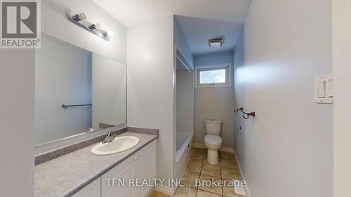 1048 Gilmore Avenue, Innisfil (Lefroy), ON - Indoor Photo Showing Bathroom