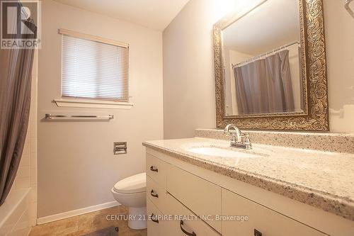 516 Woodward Avenue, Milton (Dorset Park), ON - Indoor Photo Showing Bathroom