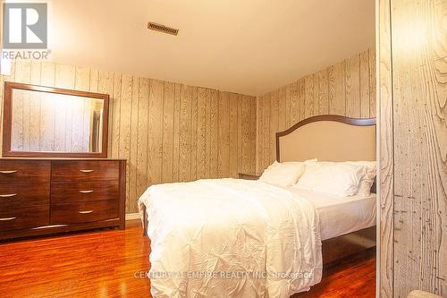 516 Woodward Avenue, Milton (Dorset Park), ON - Indoor Photo Showing Bedroom