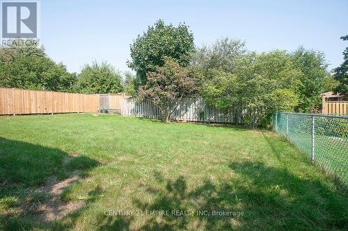 516 Woodward Avenue, Milton (Dorset Park), ON - Outdoor With Backyard