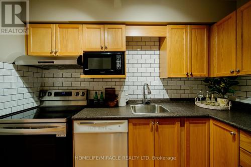 15B - 139 Brighton Street, Waterloo, ON - Indoor Photo Showing Kitchen