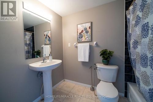 15B - 139 Brighton Street, Waterloo, ON - Indoor Photo Showing Bathroom