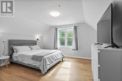 27 David Avenue, Hamilton (Hill Park), ON - Indoor Photo Showing Bedroom