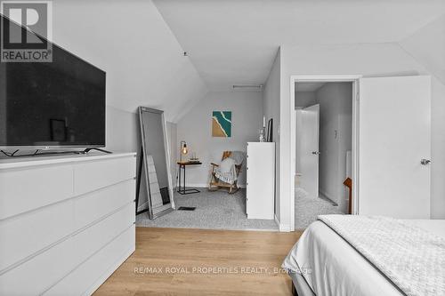 27 David Avenue, Hamilton (Hill Park), ON - Indoor Photo Showing Bedroom