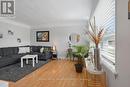 27 David Avenue, Hamilton, ON  - Indoor Photo Showing Living Room 