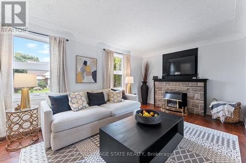 57 West 4Th Street, Hamilton (Southam), ON - Indoor Photo Showing Living Room With Fireplace