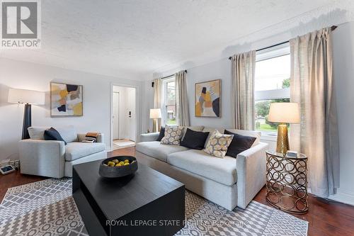 57 West 4Th Street, Hamilton (Southam), ON - Indoor Photo Showing Living Room