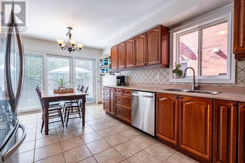 5740 Stibbard Road, Mississauga (Central Erin Mills), ON - Indoor Photo Showing Kitchen With Double Sink