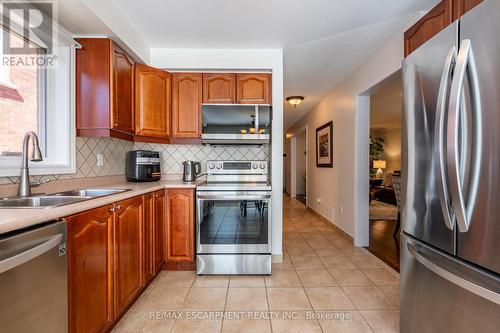 5740 Stibbard Road, Mississauga (Central Erin Mills), ON - Indoor Photo Showing Kitchen With Double Sink