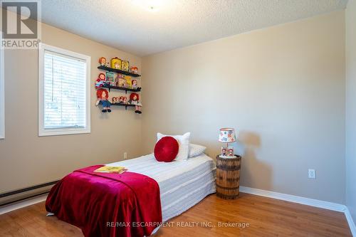 5740 Stibbard Road, Mississauga (Central Erin Mills), ON - Indoor Photo Showing Bedroom