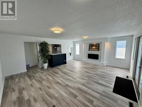 601 97A Avenue, Dawson Creek, BC - Indoor Photo Showing Living Room