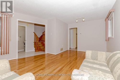 37 Candy Crescent, Brampton (Credit Valley), ON - Indoor Photo Showing Living Room