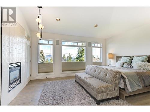 465 Okaview Road, Kelowna, BC - Indoor Photo Showing Bedroom