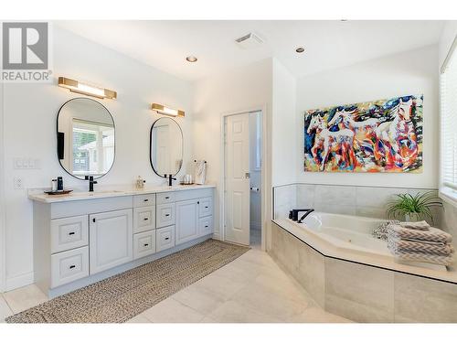 465 Okaview Road, Kelowna, BC - Indoor Photo Showing Bathroom