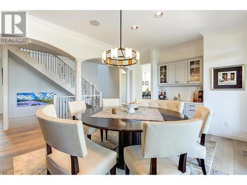 465 Okaview Road, Kelowna, BC - Indoor Photo Showing Dining Room