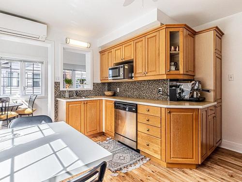 Kitchen - 1475 Ch. Regent, Mont-Royal, QC - Indoor Photo Showing Kitchen