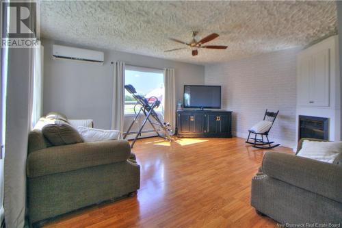 4264 Route 515, Sainte-Marie-De-Kent, NB - Indoor Photo Showing Living Room