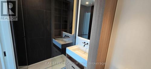 3005 - 55 Charles Street E, Toronto, ON - Indoor