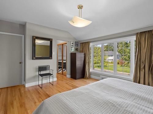 Master bedroom - 436 Ch. Strathcona, Mont-Royal, QC - Indoor Photo Showing Bedroom