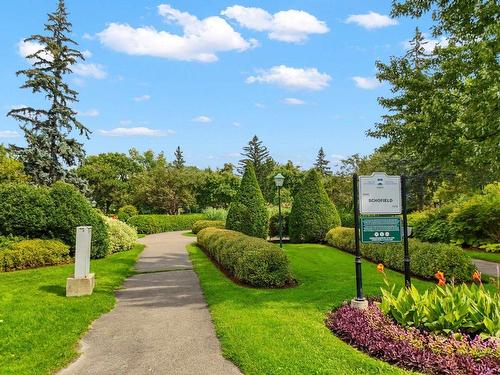 Nearby - 436 Ch. Strathcona, Mont-Royal, QC - Outdoor With View