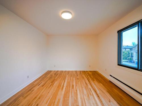 Master bedroom - 5713 Av. Wolseley, Côte-Saint-Luc, QC - Indoor Photo Showing Other Room