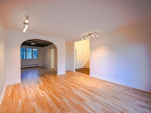 Salle familiale - 5713 Av. Wolseley, Côte-Saint-Luc, QC - Indoor Photo Showing Other Room